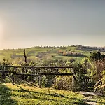 Casali Marchigiani - Private Con Piscina, Giardino E Vista Panoramica Feriehus *