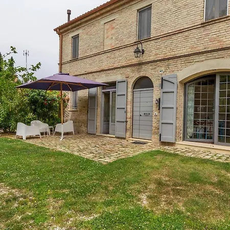Casali Marchigiani - Private Con Piscina, Giardino E Vista Panoramica 펜션
