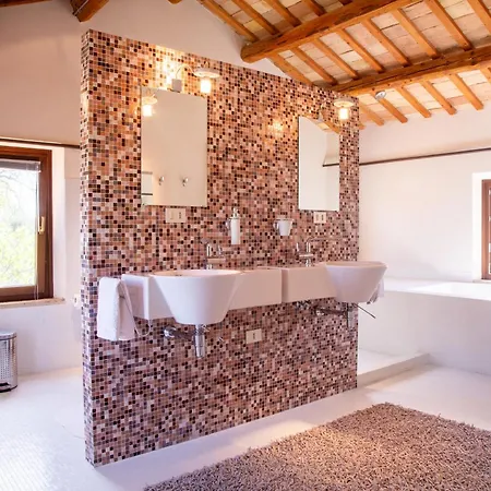 Casali Marchigiani - Private Con Piscina, Giardino E Vista Panoramica