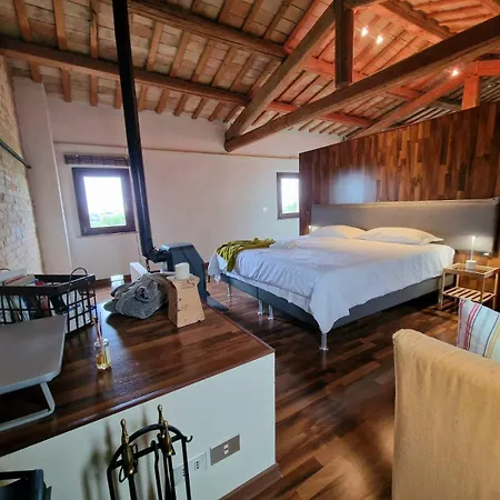 Holiday home Casali Marchigiani - Private Con Piscina